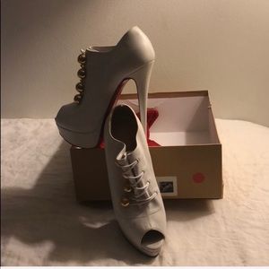 White Nappa Shoe, NOT FOR SALE